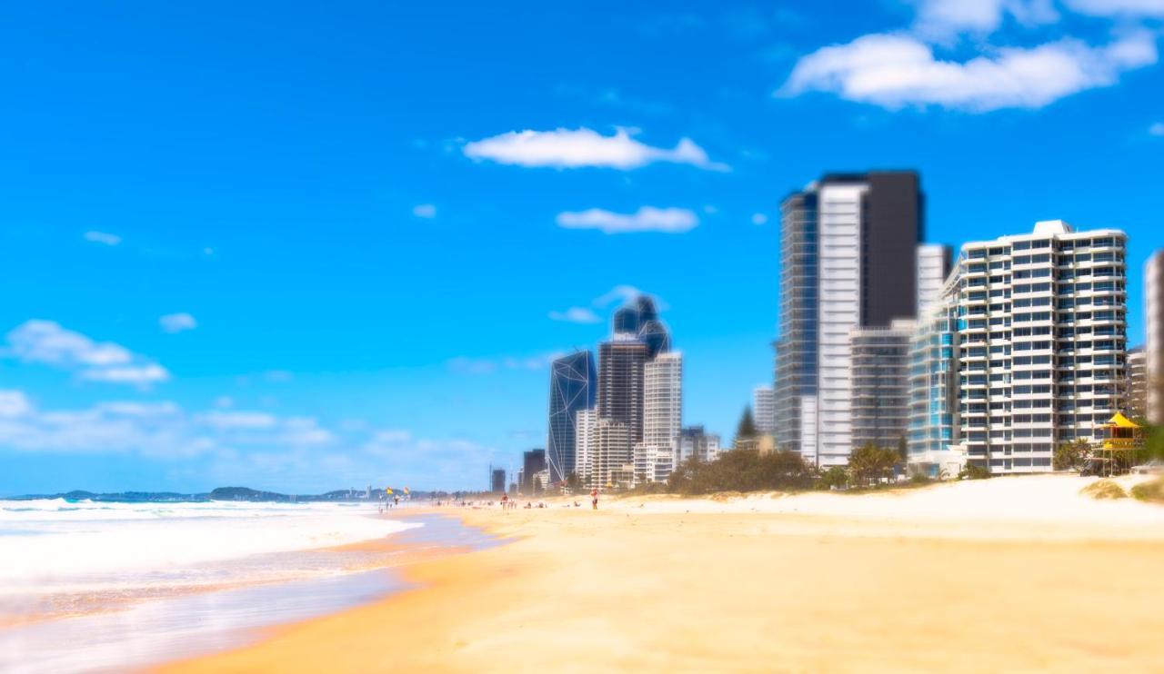 Berkeley On The Beach Gold Coast Exterior photo