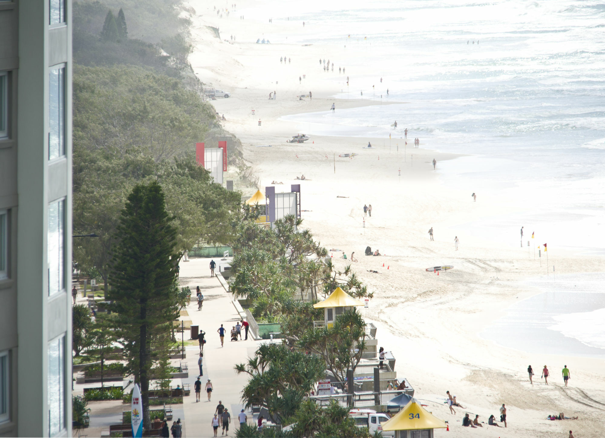 Berkeley On The Beach Gold Coast Exterior photo